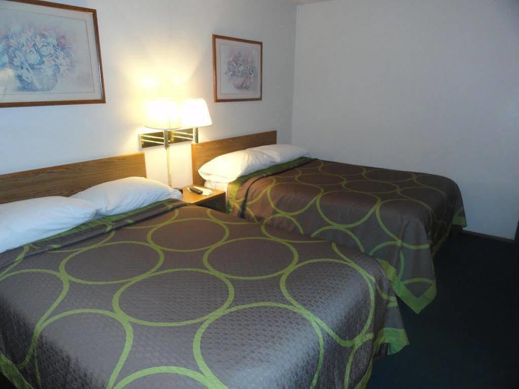 Super 8 By Wyndham Wayne Hotel Kültér fotó