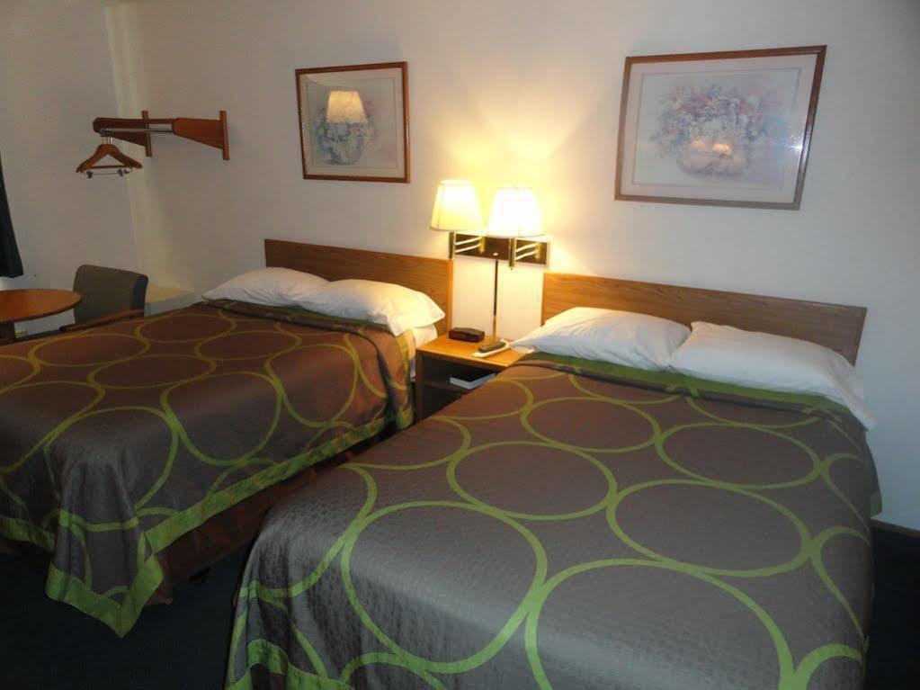 Super 8 By Wyndham Wayne Hotel Kültér fotó